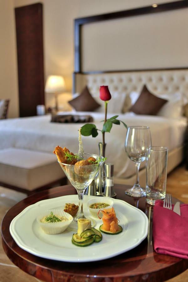 Sapphire Addis Hotel Bagian luar foto